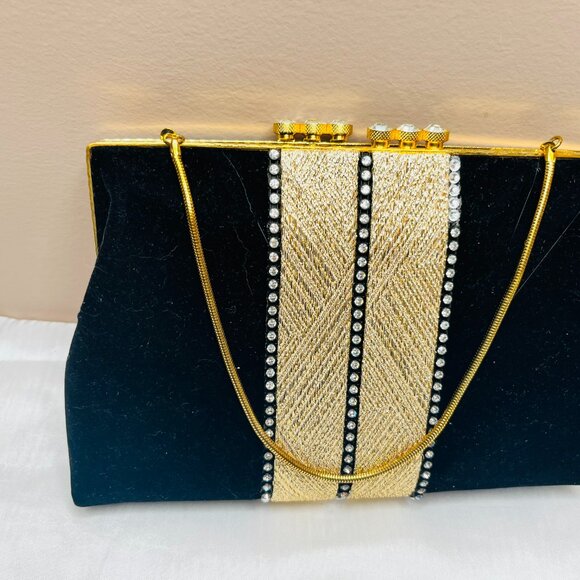 Vintage Elegance for Every Occasion: Black Velvet Handbag - Picture 12 of 12